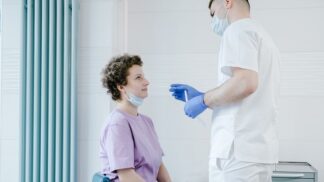 Od 17. ledna začíná platit povinné testování zaměstnanců. A nejen jich