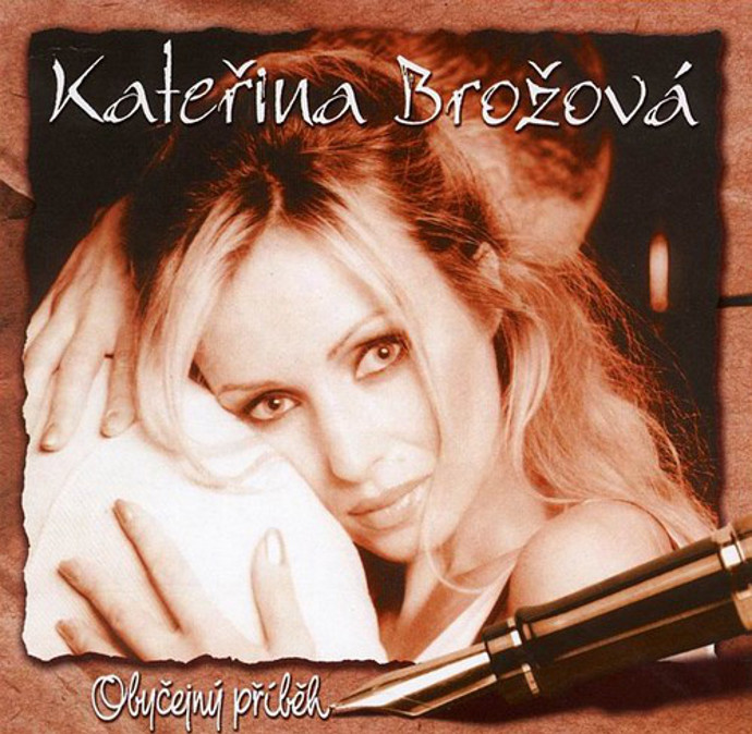 Kateřina Brožová už v devadesátých letech muže oslňovala svýma uhrančivýma očima a objemnou blond hřívou.