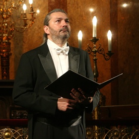 Rok 2007 a vystoupení Daniela Hůlky v židovské synagoze.