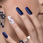 MANIKÚRA: Ženy ve Lvu si zakládají na kvalitní francouzské manikúře. Už léta navštěvují stejnou manikérku a nedají na ni dopustit. Nemají rády experimenty a vždy dbají na klasiku.