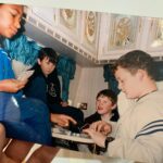 Tohle je opravdu velký návrat. Zleva jsou Alfred Enoch (Dean Thomas), Matthew Lewis (Neville Longbottom), Devon Murray (Seamus Finnigan) a Josh Herdman (Gregory Goyle).