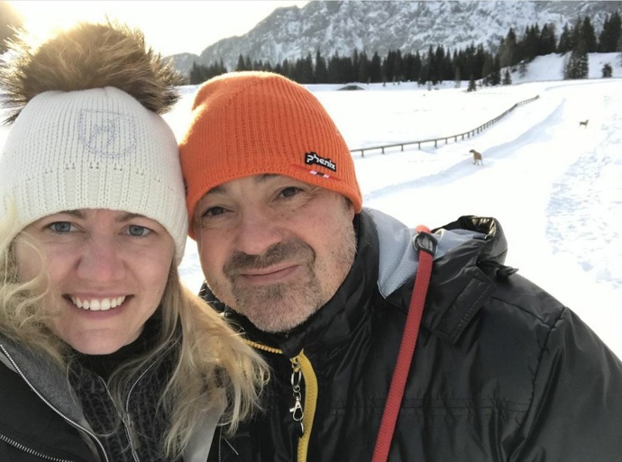 Zounarova přítelkyně Kateřina je psycholožka. Herec přiznal, že po roční známosti ji požádal o ruku.