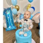 Oslava Nathanielova prvního roku proběhla ve velkém stylu. Nechyběl modrý dort se sloníkem a spousta balónků.