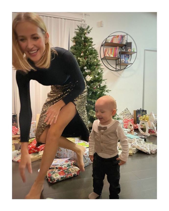 Loňský Štědrý den u Vojtkových shrnula Petra slovy "radost, blázinec, láska". Dárečků bylo pod stromkem požehnaně.