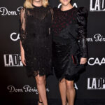 Ava Phillippe o sobě tvrdí, že je influencerka. Na Instagramu ji sleduje víc než milion lidí. Máma ji v tomto ovšem válcuje na celé čáře, díky filmovým rolím má přes 27 milionů fanoušků.