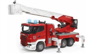 Záchranáři a hasiči Bruder pomáhají hravě