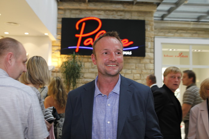 Bývalý desetibojař Tomáš Dvořák se živí jako zahradník. V roce 1996 byl bronzový na olympijských hrách v Atlantě.