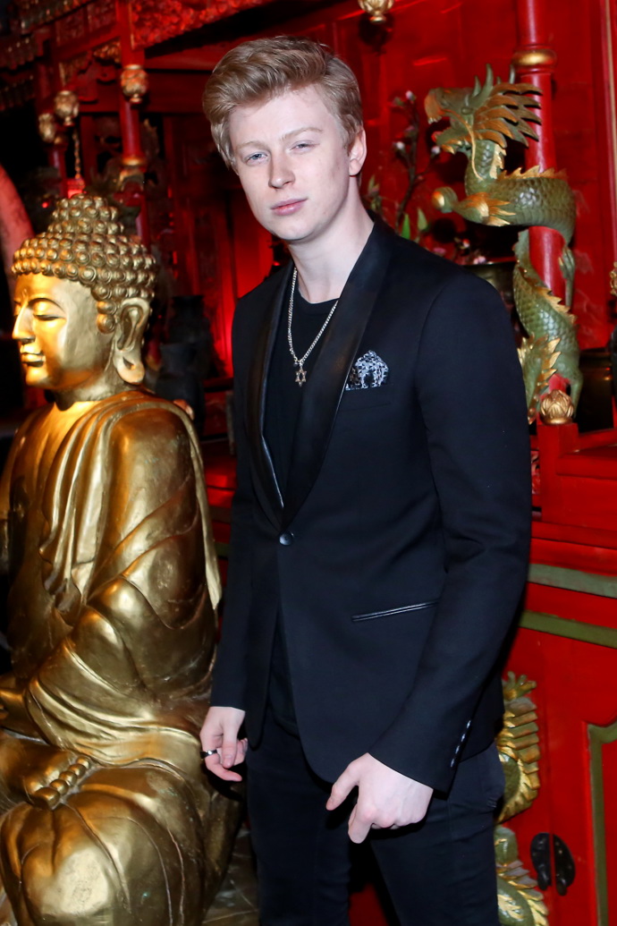 Adam Mišík je synem Vladimíra Mišíka a hrdě kráčí ve šlépějích svého otce. V sedmi letech poprvé účinkoval ve filmu Kráska v nesnázích režiséra Jana Hřebejka. Nyní se věnuje zpěvu, v roce 2019 vydal druhé album.