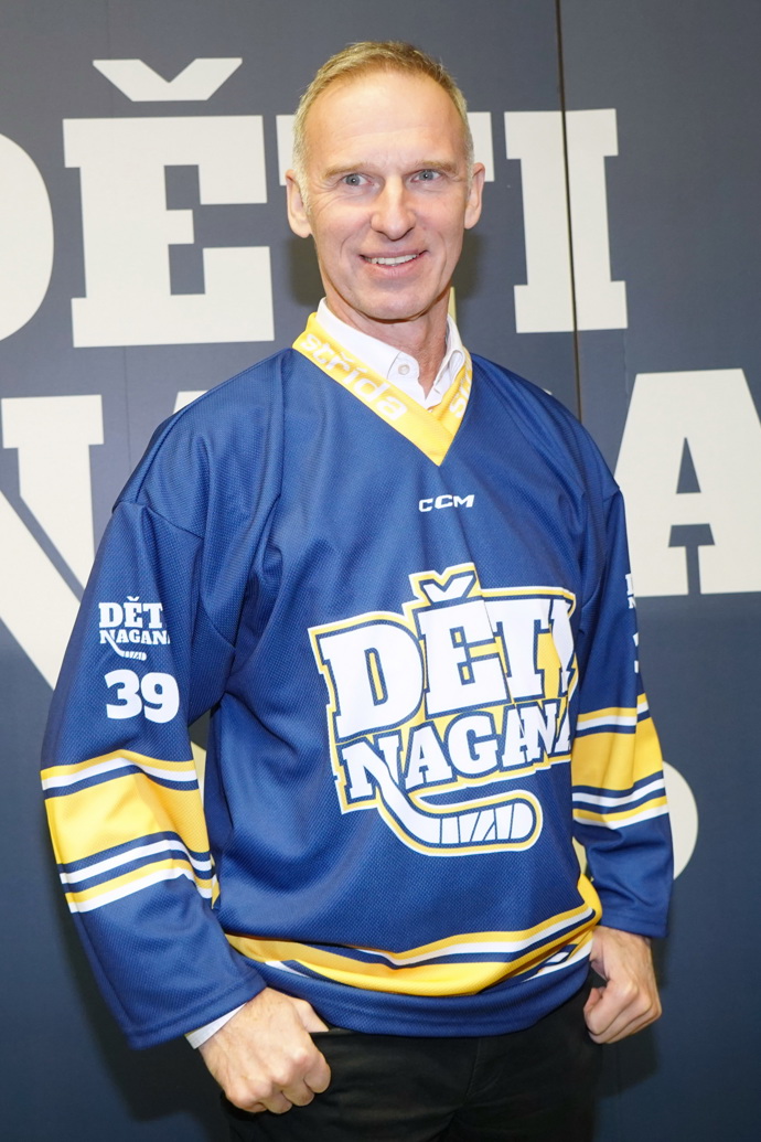 Dalšího hrdinu z Nagana, brankáře Dominika Haška, vyhlásil časopis The Hockey News roku 2012 nejlepším evropským hokejistou v historii NHL.