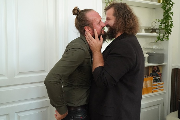 O svatbě zatím Josef s Petrem neuvažují kvůli nerovným právním podmínkám v Česku. 