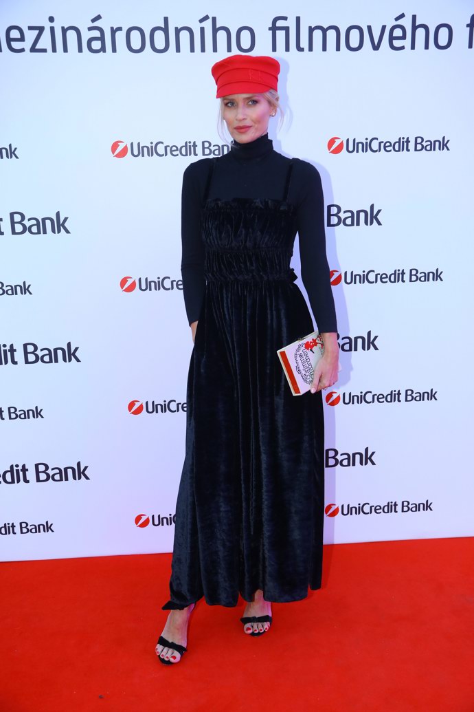 Česká supermodelka Daniela Peštová by i ve svých 51 letech mohla na přehlídkových molech s přehledem konkurovat o dvě dekády mladším ženám. 