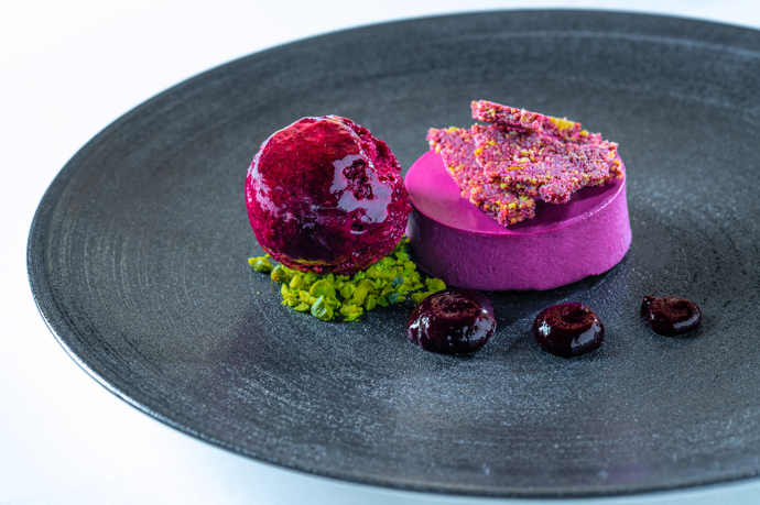 Dezert Kir Royal je inspirovaný slavným francouzským koktejlem.