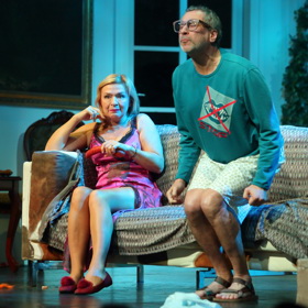 S Janou Paulovou se v pražském divadle Kalich potkává také v představení Pro tebe cokoliv.