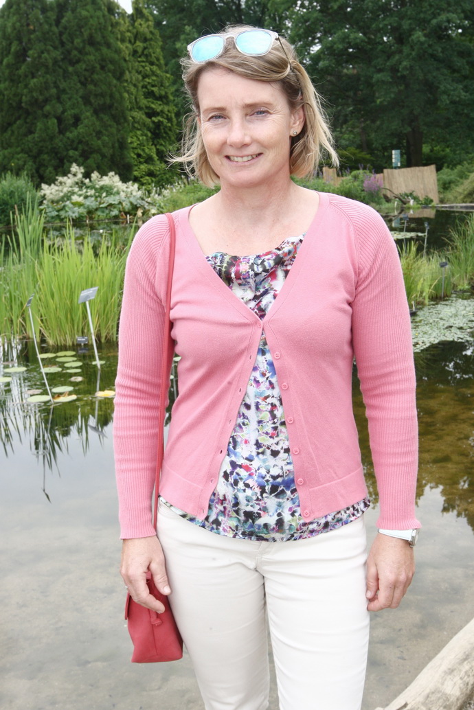 Vodní slalomářka a kajakářka Štěpánka Hilgertová získala zlaté medaile na olympijských hrách v letech 1996 (Atlanta) a 2000 (Sydney). Po ukončení sportovní kariéry nastoupila jako trenérka a organizátorka společenských akcí pro zaměstnance do České národní banky.