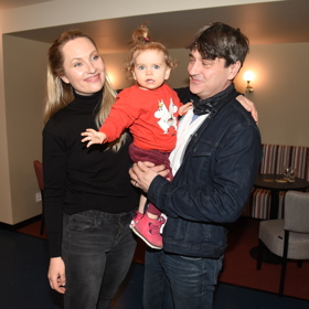 V pražském Divadle Metro se Lída a Saša začátkem roku 2022 pochlubili mladší dcerkou Emilkou, které jsou dva roky.