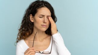 Tři nejčastější důvody, proč vás pálí oči a jak jim rychle předejít