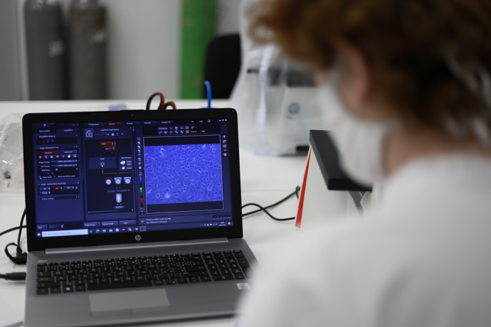 „Myslím, že nejvíce fascinující je samotný fakt, že žijeme v době, kdy maso z laboratoře přestává být science-fiction, ale je reálným, dosažitelným cílem,“ říká Kateřina Marešová.