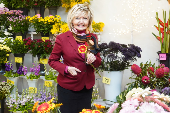 Eva Hrušková nedávno slavnostně otevřela květinářství na pražském Smíchově. Přiznala se ale, že vypěstovat si květiny od semínka se jí příliš nedaří.
