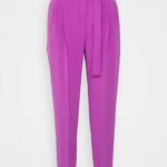 Dámské fialové elegantní kalhoty. BOSS, 4800 Kč