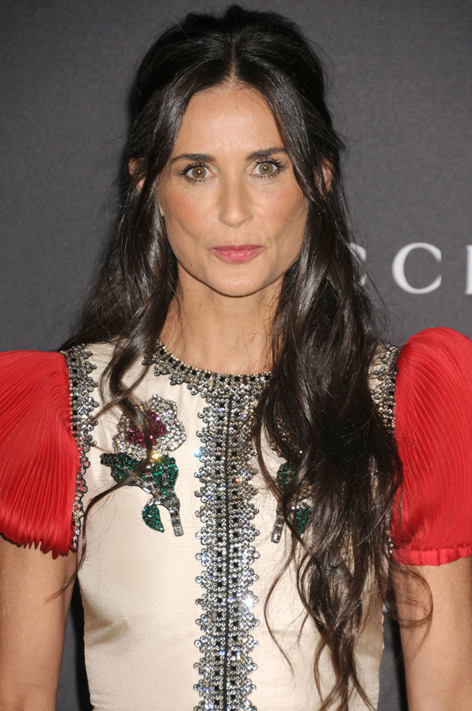 Skutečnost, že se Demi Moore řadí mezi nejkrásnější hollywoodské hvězdy, potvrzuje také fakt, že byla v minulosti provdána za lamače ženských srdcí Bruce Willise (66) a bývalého modela Ashtona Kutchera (43).
