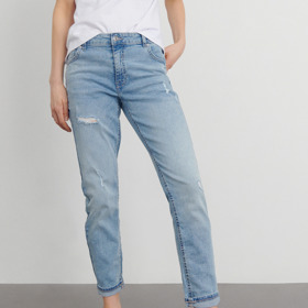 Světlé boyfriend džíny s nízkým sedem. Reserved, 699 Kč