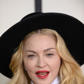 Zpěvačka Madonna je rovněž hrdou Lvicí. Narodila se 16. srpna.