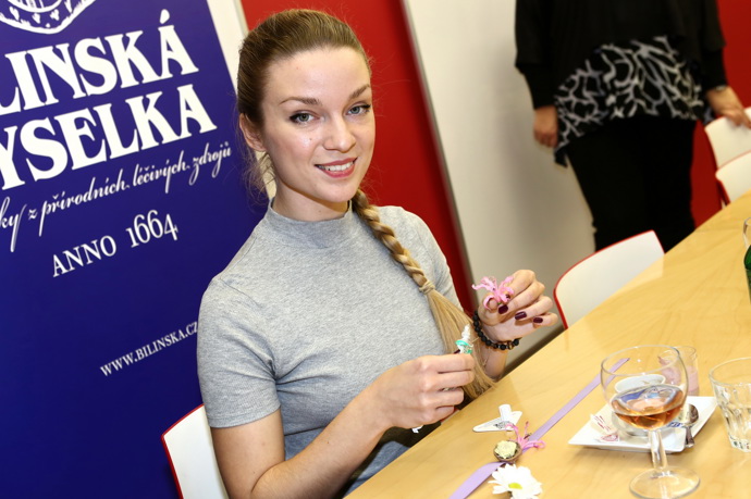 Markéta Šandová říká, že částečně stojí za kvalitou jejích vlasů dobré geny, protože její tatínek jich v mládí míval opravdu hodně.