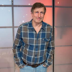 Postava Václava Vydry je velmi urputná, když se snaží získat svou vysněnou ženu. Herec v našem rozhovoru přiznává, že podobně na tom byl i se svou manželkou Janou Bouškovou.