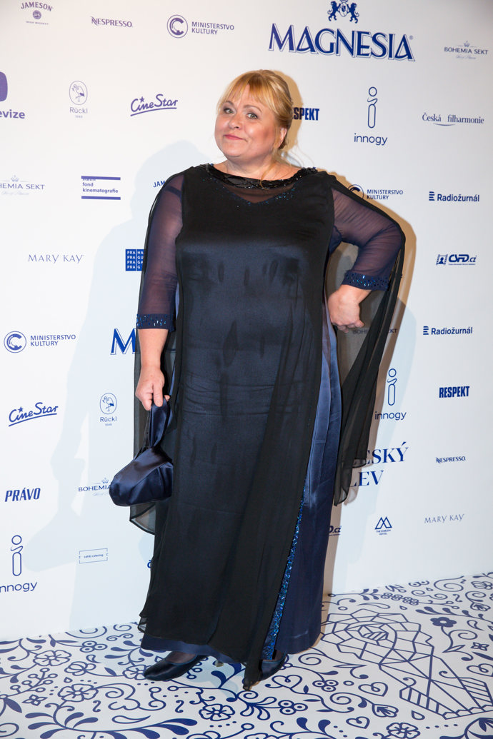 Sympatická a vždy veselá herečka Pavla Tomicová patří mezi šťastné červnové oslavence. Kulatiny oslaví 25. června, bude jí krásných 60 let. Gratulujeme!