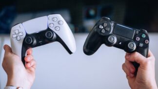 Sony DualShock 4 vs. PS5 DualSense