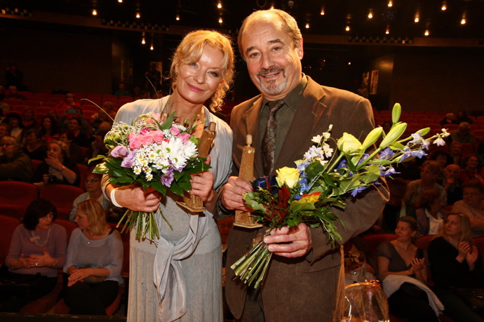 S Vilmou Cibulkovou získal Viktor Preiss dabérské ocenění v 19. ročníku prestižní ankety Týdeníku Rozhlas Neviditelný herec.