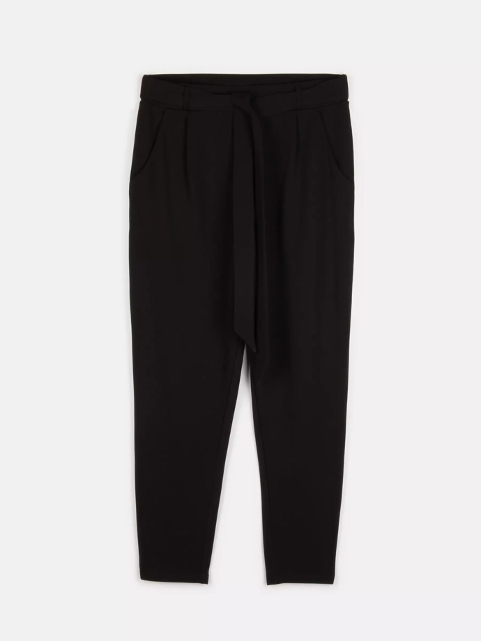 Úzké plus size kalhoty s páskem. Gate, 384 Kč