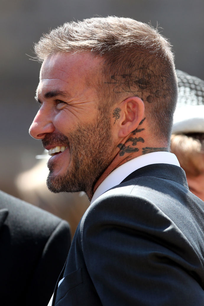Fotbalista David Beckham přiznal, že má obsedantně-kompulzivní poruchu, kvůli které musí neustále řadit plechovky v lednici. Přirovnává to k závislosti na bolesti při tetování.