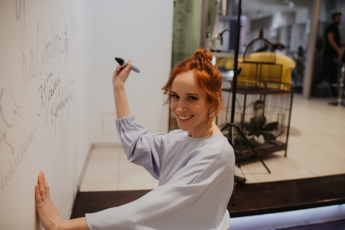 Táňa Pauhofová vlasy nebarví, ale pro potřeby filmu občas barvu lehce nechává pigmentovat.