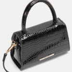 Malá černá kabelka do ruky s krokodýlím vzorem. DeeZee, 530 Kč