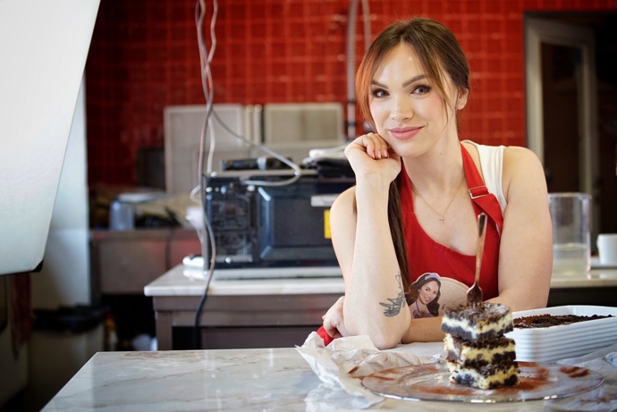 Milovnice sladkého Kamila, přidává do těsta na vanilkové rohlíčky dva žloutky. 