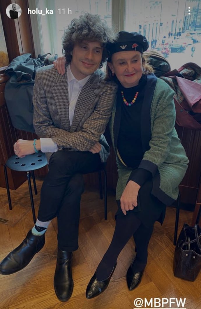 Společnost dělal Evě Holubové také partner dcery Karolíny, model Matěj Paprčiak.