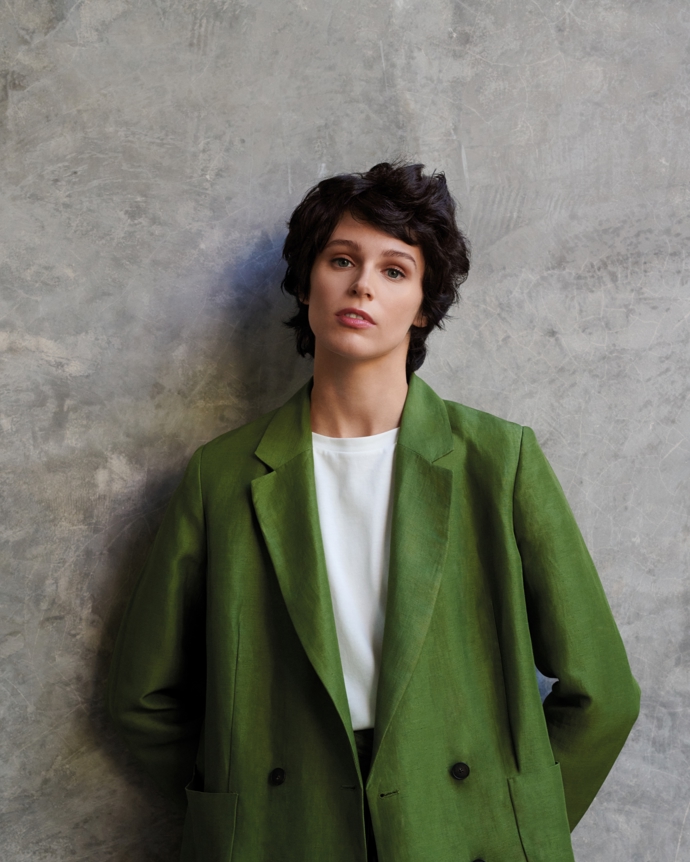 Krátké vlasy jsou hitem roku 2022.