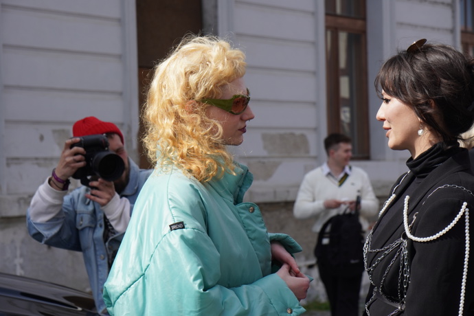 Jak webu Lifee.cz prozradila návrhářka Liběna Rochová, na Fashion Weeku mohou lidé popustit uzdu fantazii, co se týče oblečení.