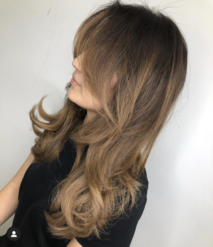 Velmi trendy je poslední dobou takzvaný wolf cut. 