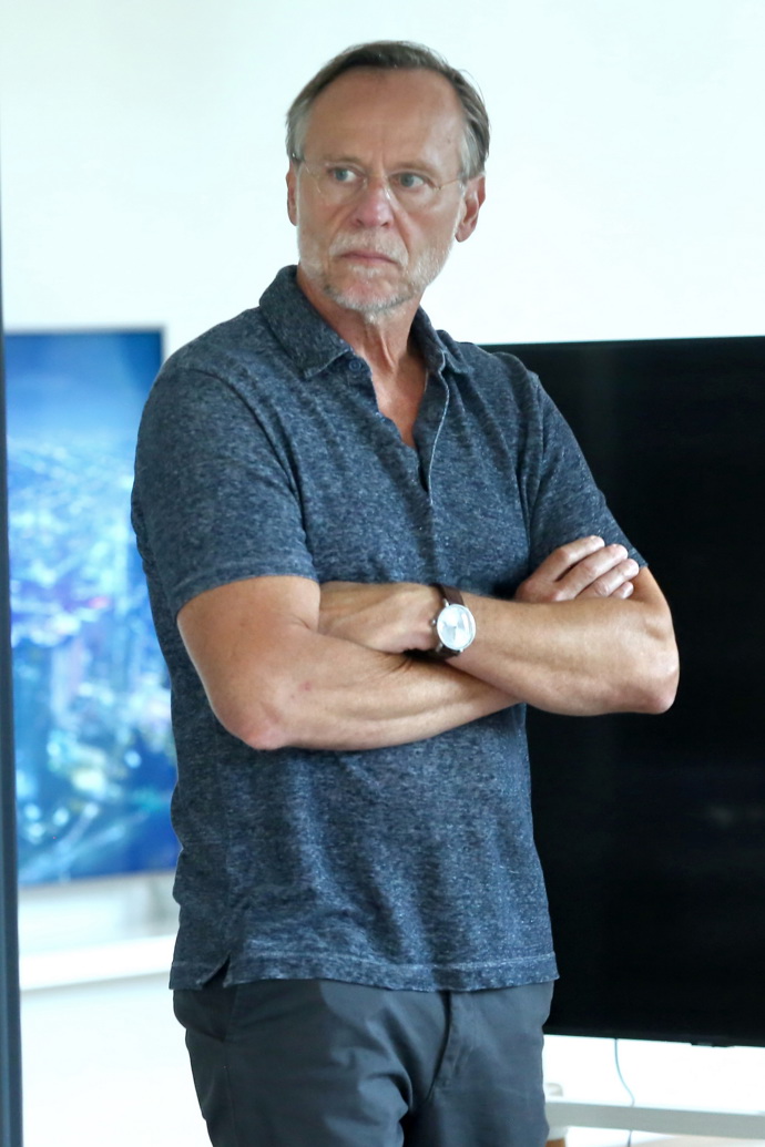 Herec Karel Roden vlastní borůvkovou farmu. Jeho výpěstky si můžete koupit na jedné z platforem, která dováží potraviny přímo domů.