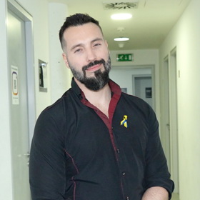 Zpěvák Václav Noid Bárta si přezdívá „kutil Vencis" a ve volném čase rád zvelebuje svoji zahrádku. Na té pěstuje rajčata nebo cukety.