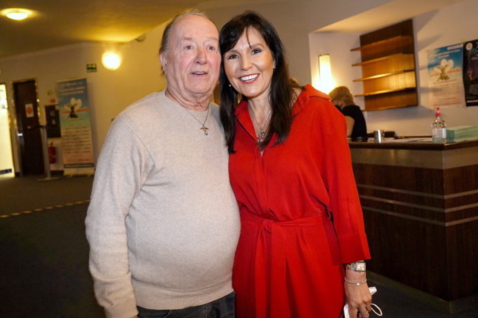 Dvanáct let strávil Petr Janda po boku televizní reportérky Martiny Jandové. Ta je dodnes součástí jeho rodiny.