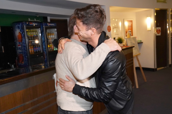 Setkání s Petrem Jandou bylo vřelé. Zpěvák dostal pozvánku také na jeho tajnou oslavu narozenin.