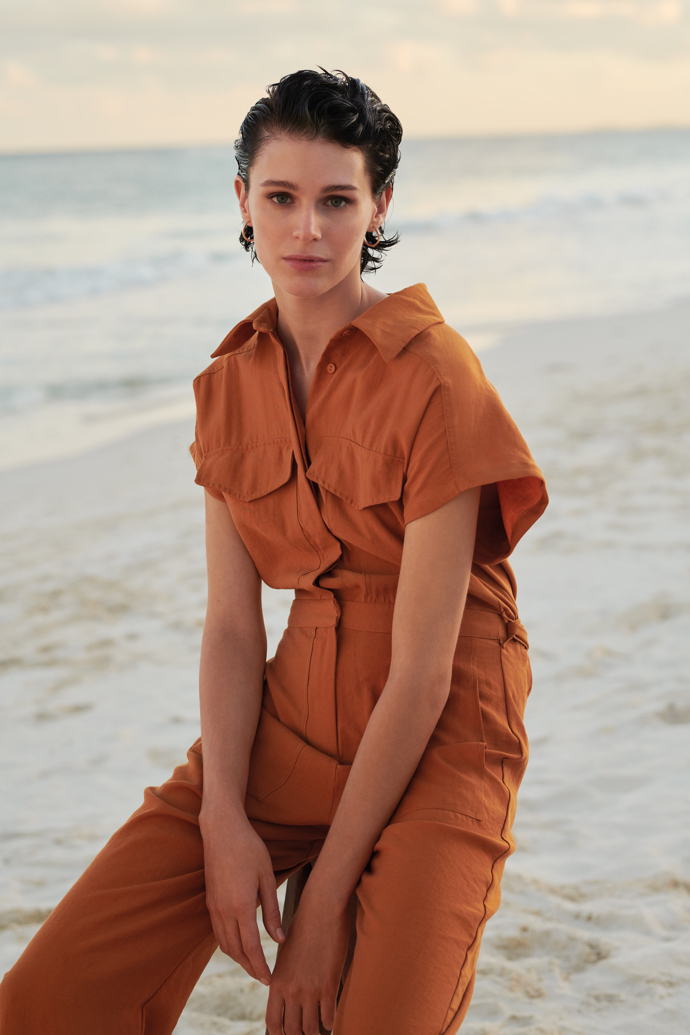 Obzvláště během horkých letních měsíců praktický krátký účes zaručeně oceníte. 