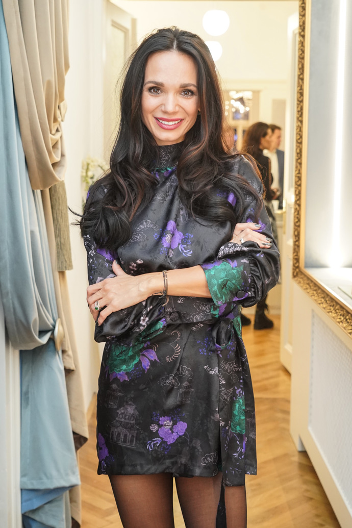 Gabriela Dvořáková je sice po druhém porodu hubenější, ale ve tváři se jí odráží štěstí z prožívaného mateřství.