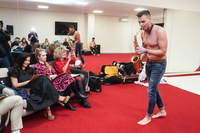 Letos ji na prvním castingu zaujal kromě striptéra talentovaný muž se saxofonem.