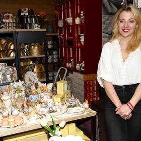 Sama Anička Slováčková je vášnivou pekařkou a cukrářkou. Na Vánoce připravuje několik druhů cukroví a novinářům před lety přiznala, že jejím snem je otevřít si vlastní restauraci.