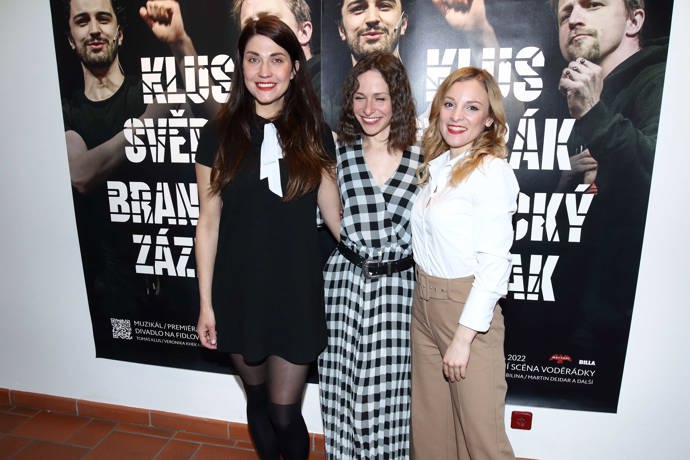 Aktuálně zkouší Michaela Zemánková muzikál Branický zázrak, ve kterém se alternuje s Veronikou Khek Kubařovou (uprostřed) či Nikolou Ďuricovou (vpravo).