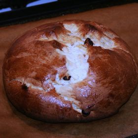 Mazanec se peče asi 35 minut při teplotě 160 °C.